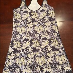 Grey floral Lululemon size 6 Women’s Tank Top